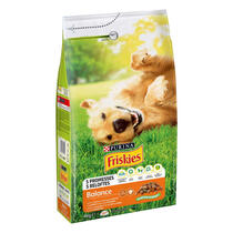 Een zak hondenvoeding FRISKIES® BALANCE Hondenbrokjes met kip, rund en groenten 4kg