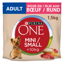 Een zak hondenvoeding PURINA ONE® Mini/Small <10kg Adult