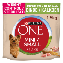 Een zak hondenvoeding PURINA ONE® Mini/Small <10kg Gezond Gewicht