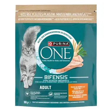 Emballage Purina ONE® Adult Croquettes pour chat adulte au poulet et céréales complètes