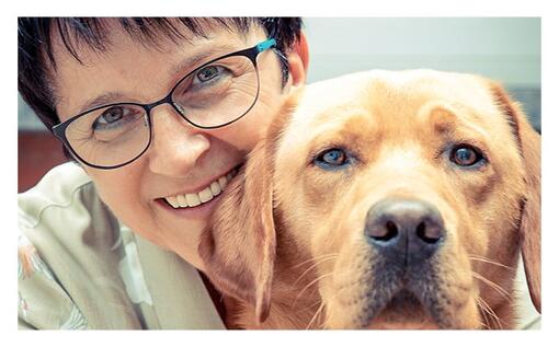 Un chien et une dame